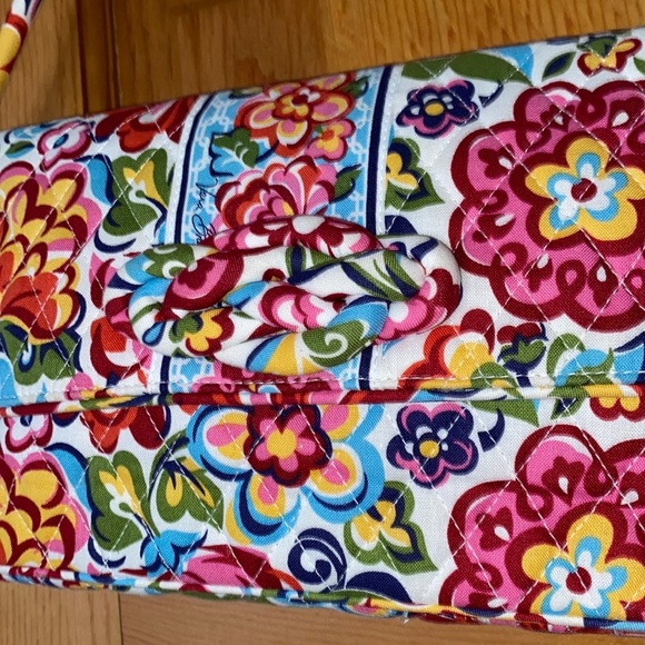 Bag Vera Bradley Knot Just A Clutch Very Berry Paisley Pocket Book Purse - Picture 10 of 11